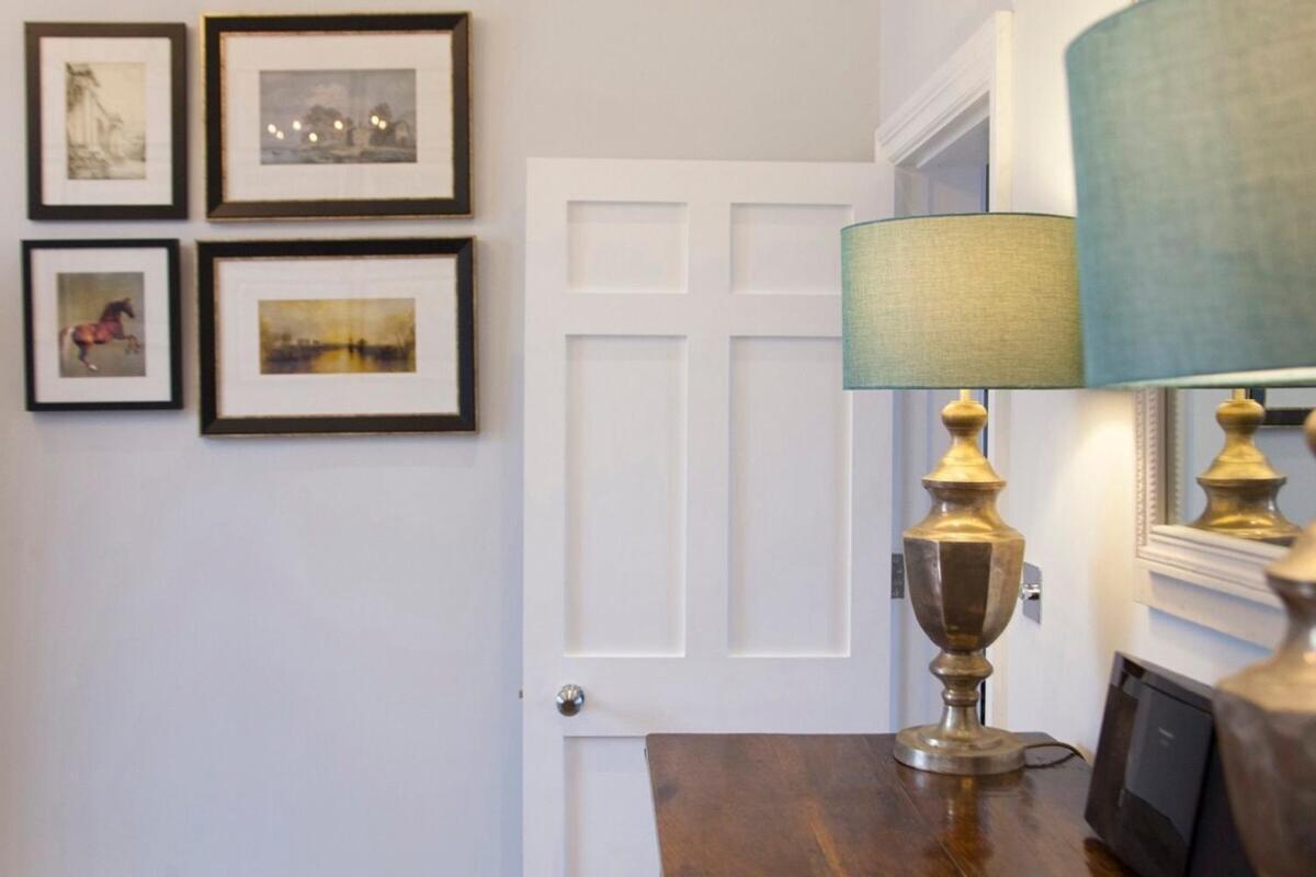 Stylish City Centre Apartment - Bath Eksteriør billede