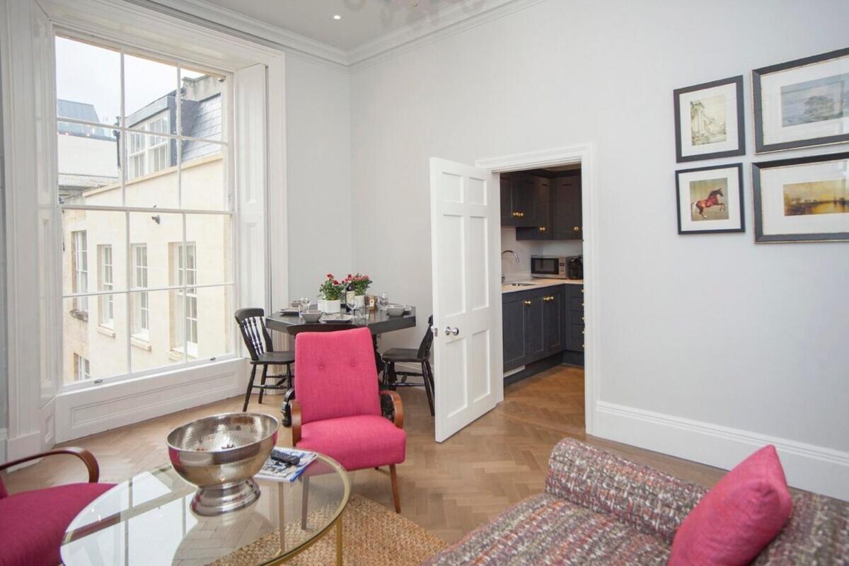 Stylish City Centre Apartment - Bath Eksteriør billede