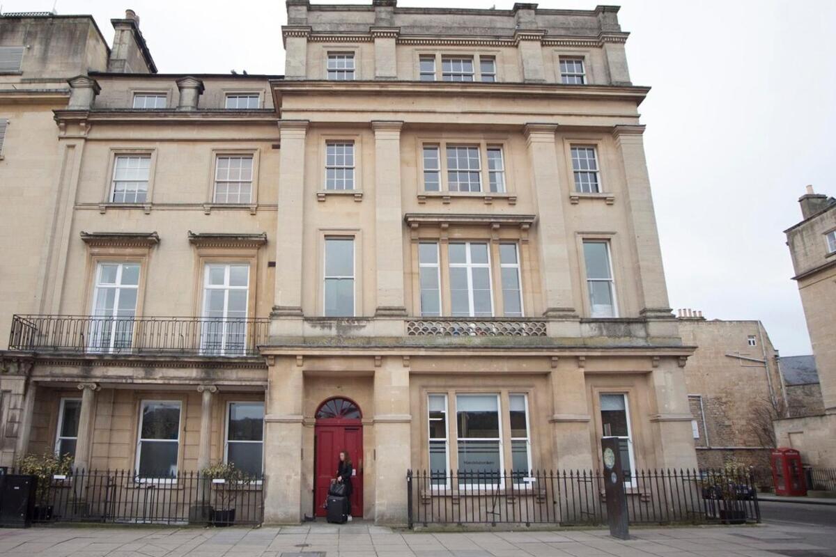 Stylish City Centre Apartment - Bath Eksteriør billede