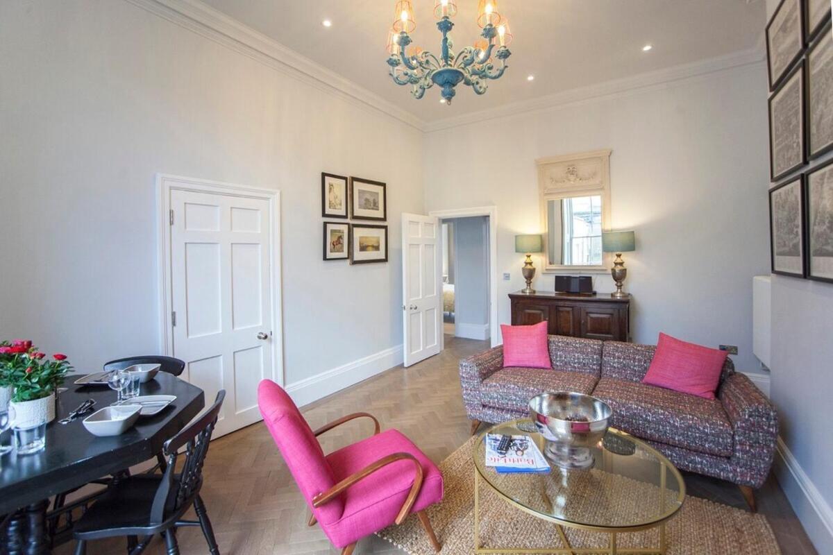 Stylish City Centre Apartment - Bath Eksteriør billede